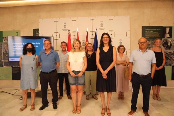 Murcia apuesta por la formación y dará ayuda sanitaria, psicológica y jurídica a las prostitutas