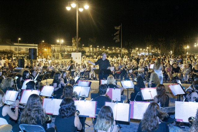 El Certamen de Bandas se expande por los barrios de València