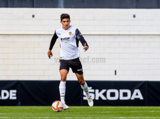 Miki Bosch deja el Valencia Mestalla para unirse al filial del Granada