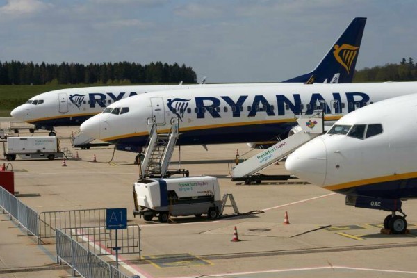 Empleados de Ryanair e Easyjet mantienen esta semana convocatorias de huelga: paros en València y Alicante