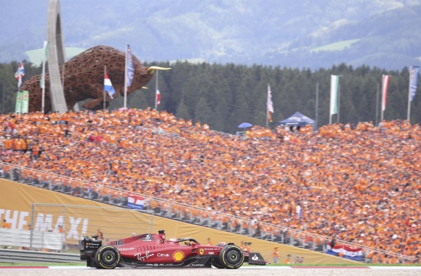  Leclerc salva el día para Ferrari en casa de Red Bull y Sainz abandona