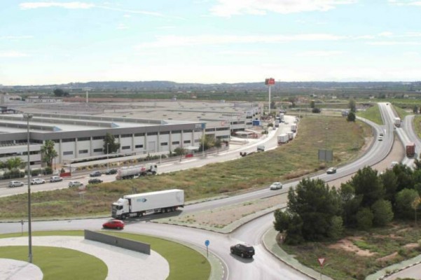 El Ivace destina 2,8 millones de euros para mejorar los servicios de 15 áreas industriales