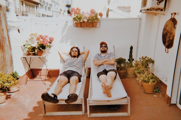 L'Últim Europeu presenta 'A l'estiu', una oda musical sobre el verano en el pueblo