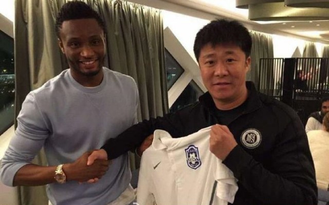 El dinero chino convence a Obi Mikel