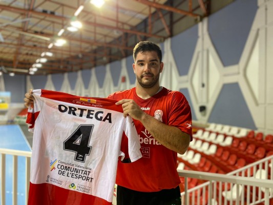 El Fertiberia Balonmano Puerto Sagunto renueva a Alex Ortega 