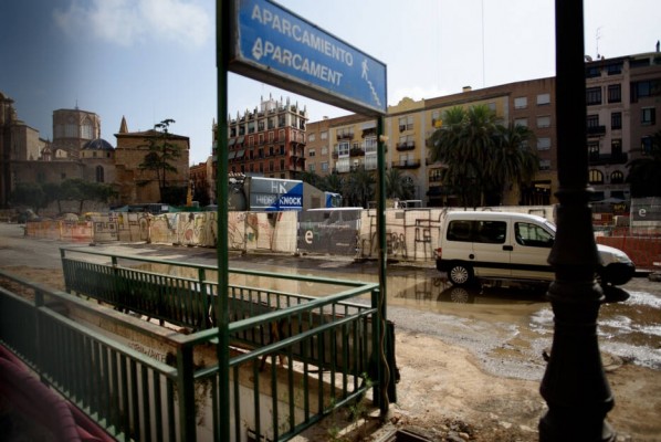 PP y Ciudadanos rechazan que la EMT gestione el parking de la plaza de la Reina