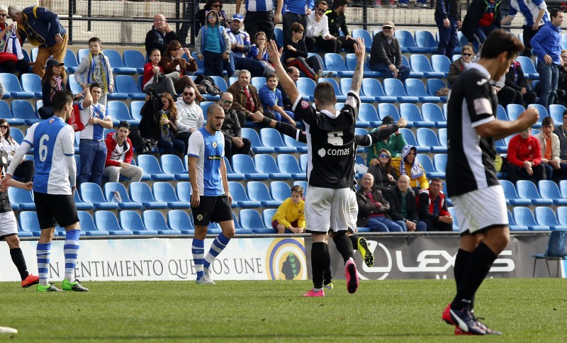 El primer partido del año se le suele atragantar a los blanquiazules