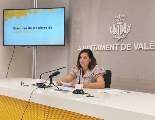 Gómez sobre el canal de acceso: 