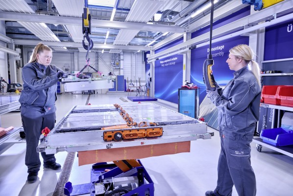 Volkswagen comienza a construir en Alemania la gigafactoría previa a la de Sagunto