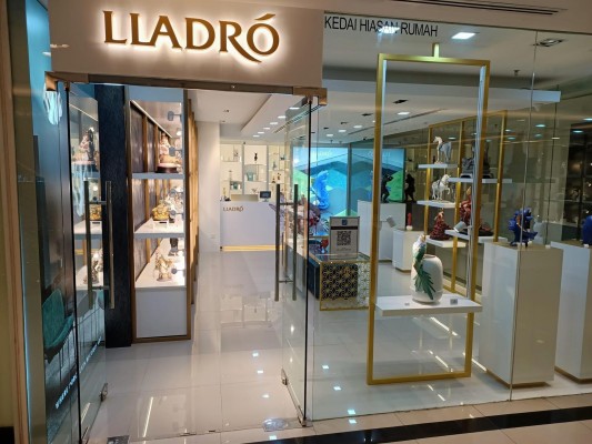 Lladró desembarca en Malasia con su primera tienda propia en Kuala Lumpur