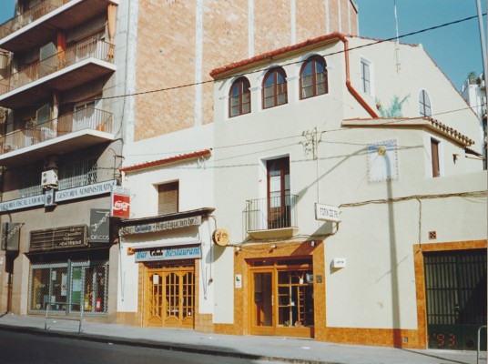 'Collado', el bonito homenaje literario a los bares de barrio y sus lunáticos parroquianos

