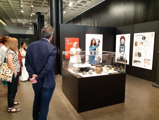 El Mahe acoge hasta noviembre una exposición sobre el papel de la mujer en la cultura ibera 
