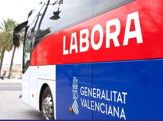 El Espai Labora Móvil visitará Burriana para acercar los servicios de empleo y formación para parados