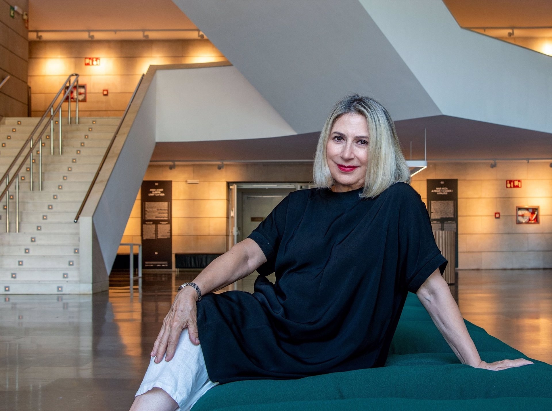 Carmen Calvo recibirá el Premio Julio González de manos de Ximo Puig