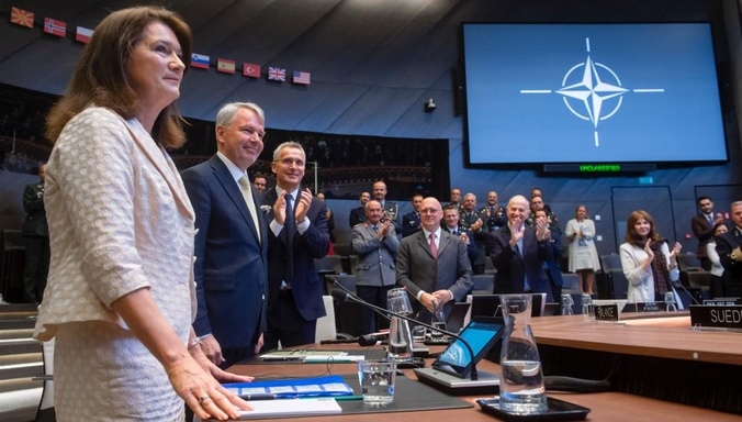 Suecia y Finlandia son miembros 'de facto' de la OTAN tras la firma del protocolo de adhesión
