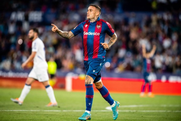 La plantilla del Levante, sin dos capitanes y podría perder un tercero
