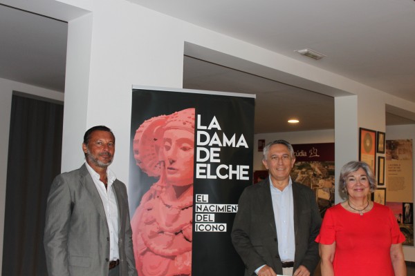 La UA inaugura en La Alcudia la exposición 'La Dama de Elche: el nacimiento del icono'
