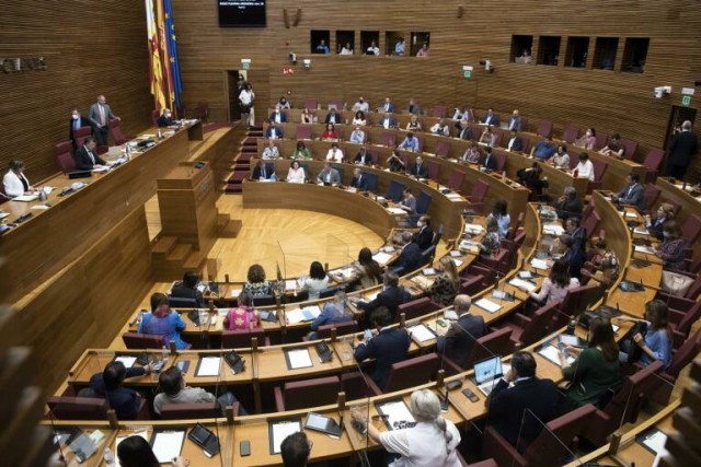 El servicio médico de Les Corts pide la mascarilla obligatoria al doblarse los contagios