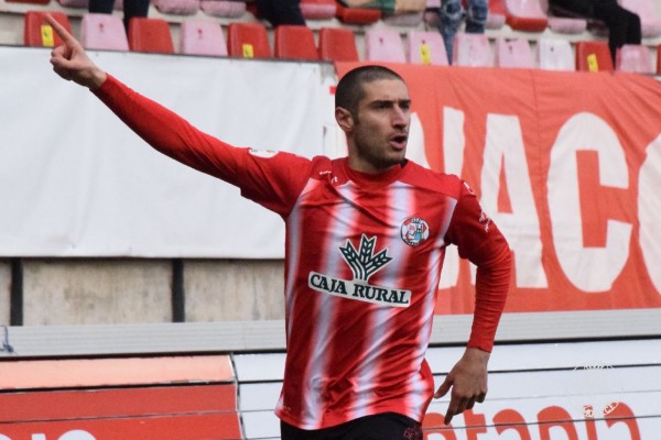 El Murcia se hace con el central Íñigo Piña, quien viene del Unionistas de Salamanca