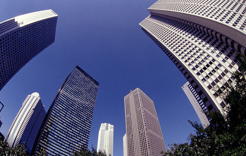 La Comunitat apenas acoge el 3,5% de las grandes operaciones inmobiliarias de extracomunitarios en España