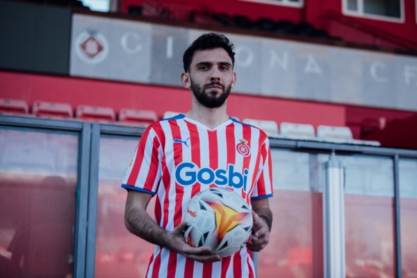 El jugador del Villarreal Iván Martín seguirá cedido en el Girona
