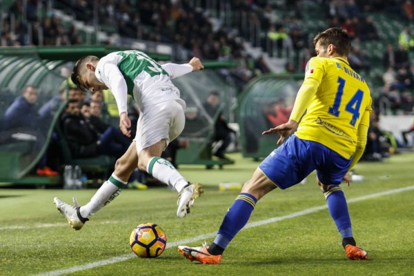 Elche y Oviedo, atascados en mitad de la tabla 