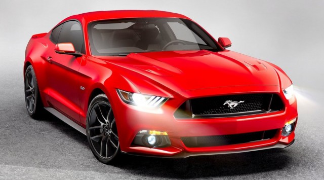 Los Usuarios de Tinder ‘Deslizan a la Derecha’ Para Tener Citas a Ciegas en
un Ford Mustang
