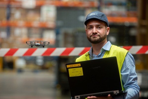 Drones autónomos para controlar el inventario en Ford Almussafes
