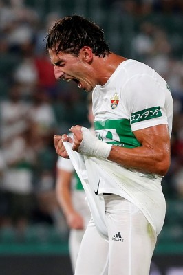 El tira y afloja de Pere Milla y el Elche se resuelve de la mejor manera: jugará de franjiverde hasta 2025