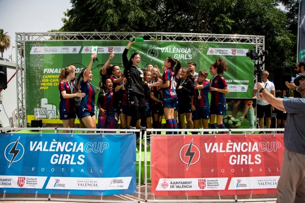 Levante UD, campeón absoluto de la II València Cup Girls 