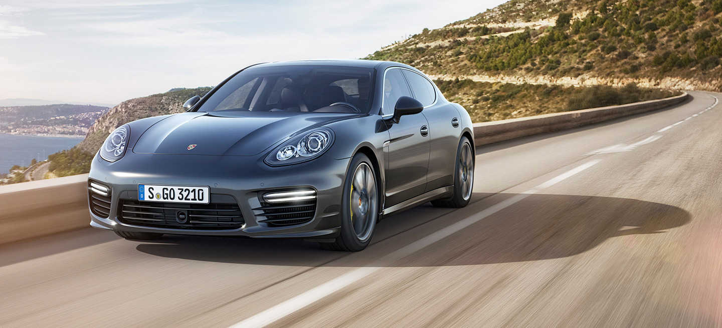 Porsche se corona como la marca más valorada por los internautas en 2016