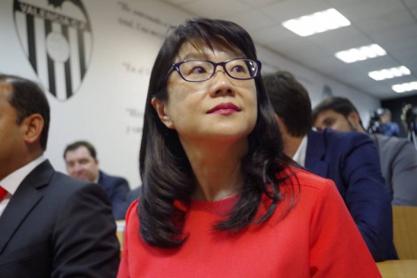 ¿Qué pretende Lay Hoon?