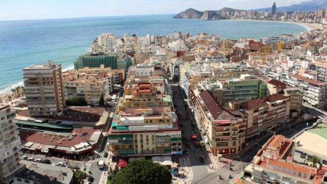 El Ayuntamiento de Benidorm solicita un préstamo de 19 millones de euros a Caixabank
