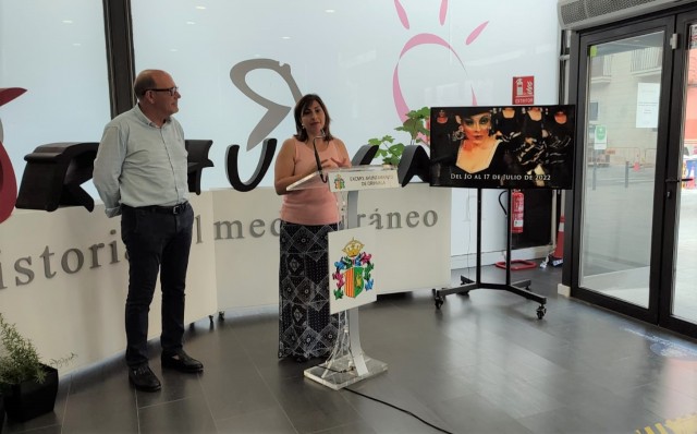 Orihuela promociona las Fiestas de la Reconquista en cinco oficinas de Correos de toda España