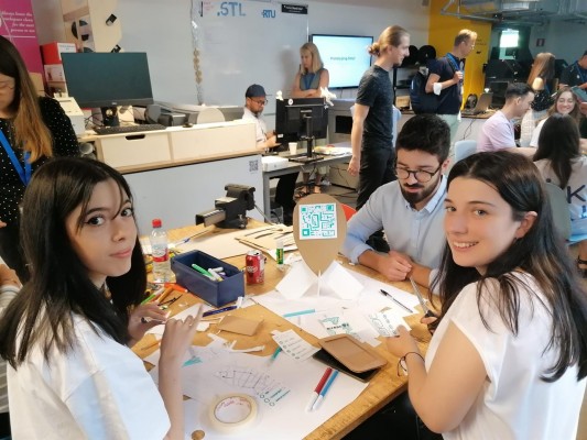 Cinco estudiantes de la UPCT presentan en Riga los prototipos de sus proyectos para 'Inno-EUt+'