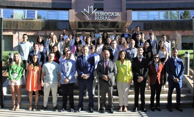 Un total de 70 universitarios inician sus prácticas en Eurocaja Rural
