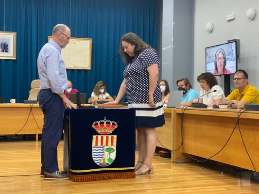 Cs El Campello pide expulsar a su nueva edil por contradecir el voto naranja y hermanarse con el PP