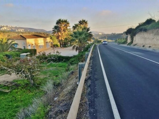 Teulada licita la construcción de los taludes que permitirán ampliar la carretera a Moraira

