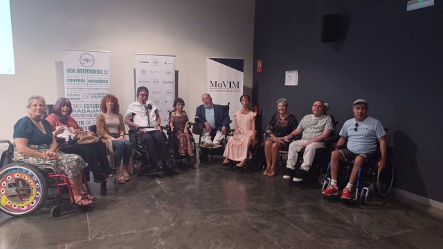 200 valencianos en situación de dependencia disponen de la figura de asistencia personal 