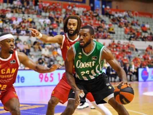 El UCAM CB incluye a Taylor y a Webb en la lista de derecho de tanteo