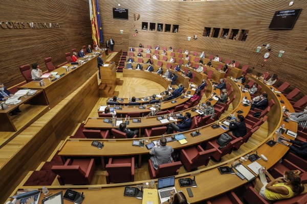 Juristes Valencians urge a Les Corts a recuperar el derecho civil valenciano