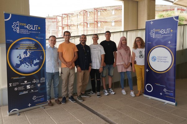 Cinco emprendedores de la UPCT impulsan en Rumanía sus ideas de negocio con el proyecto 'Inno-EUt+'