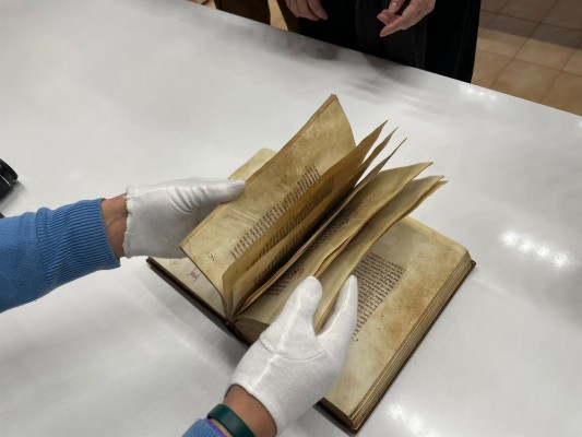 Regresan al Archivo Municipal de Murcia los 4 documentos originales de Alfonso X expuestos en Toledo