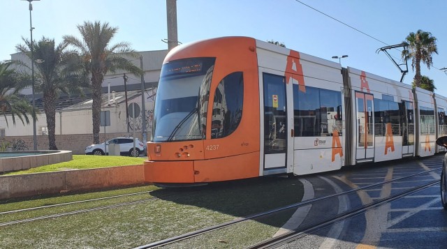 El PP propone un bus lanzadera entre el TRAM y el polígono Canastell de San Vicente