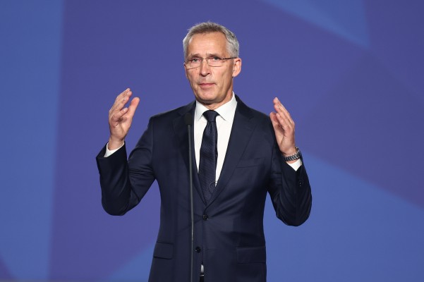 Stoltenberg fija los objetivos climáticos de la OTAN y aboga por 