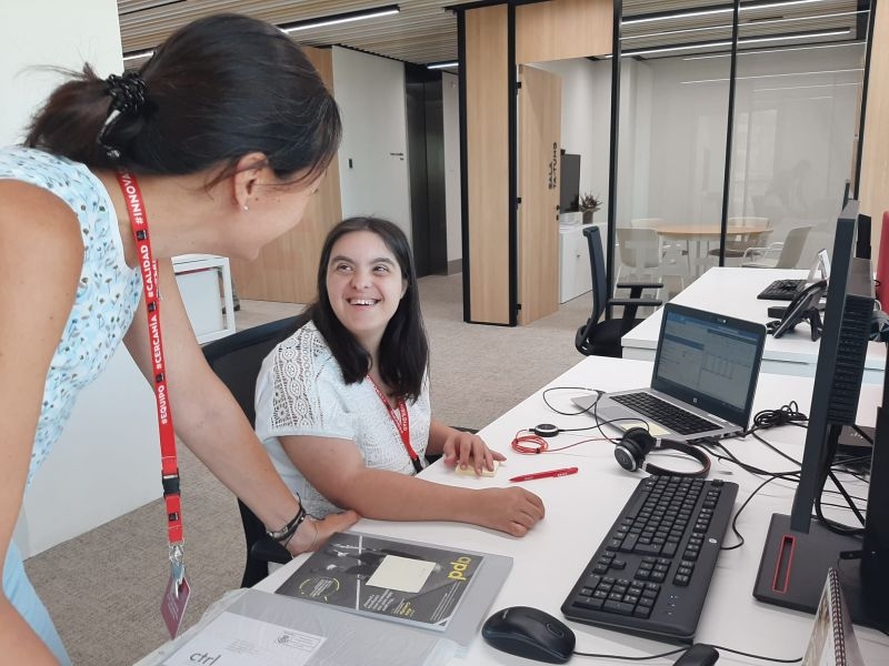 Grupo Gallo y Aura Fundació acuerdan colaborar en la inclusión de personas con discapacidad intelectual
