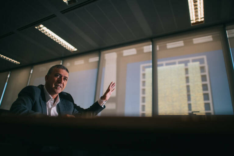 Arcadi España se pone de perfil en Fira València y pide a Climent una solución que satisfaga a la CEV