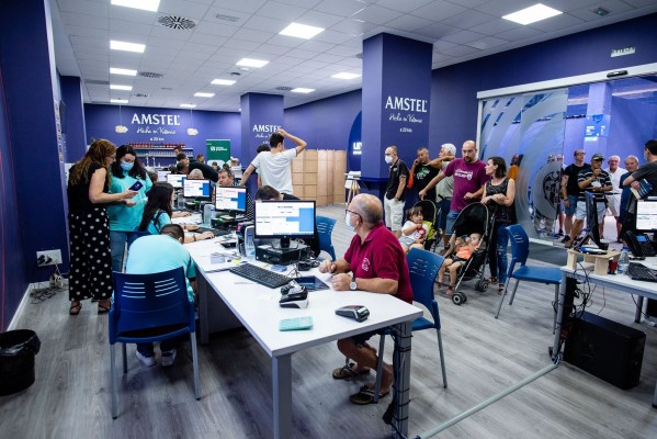 El Levante alcanza los 3.000 abonados en el primer día de renovaciones y altas presenciales
