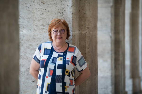 Calero, una socialista y enfermera que pasa al Senado tras dos años como delegada del Gobierno
