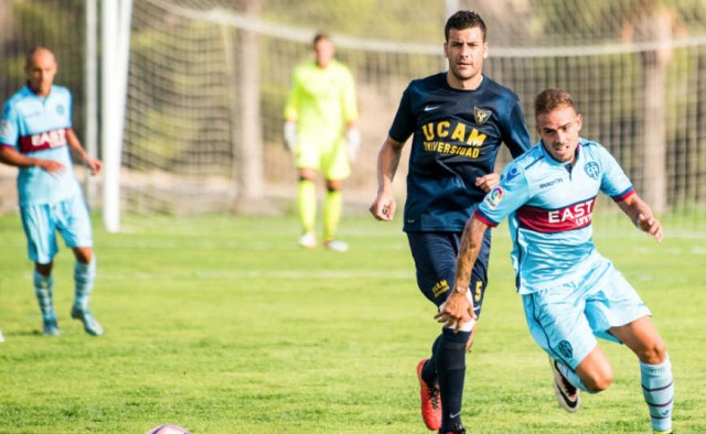 El Levante UD busca ampliar su liderato ante el UCAM Murcia